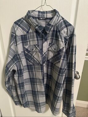 The North Face Men's Navy and Light Gray Plaid Button-Up Shirt size XXL